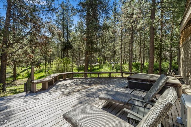 56832 Besson Road, Bend, OR 97707