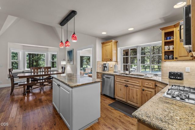 56832 Besson Road, Bend, OR 97707
