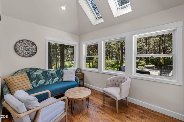 56832 Besson Road, Bend, OR 97707