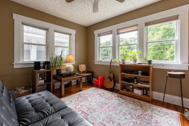 2513-2515 Indianola Avenue, Columbus, OH 43202