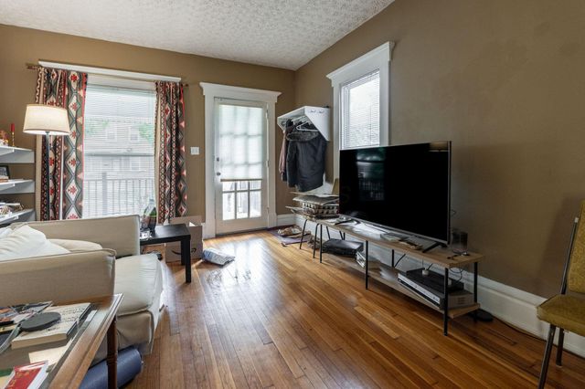 2513-2515 Indianola Avenue, Columbus, OH 43202