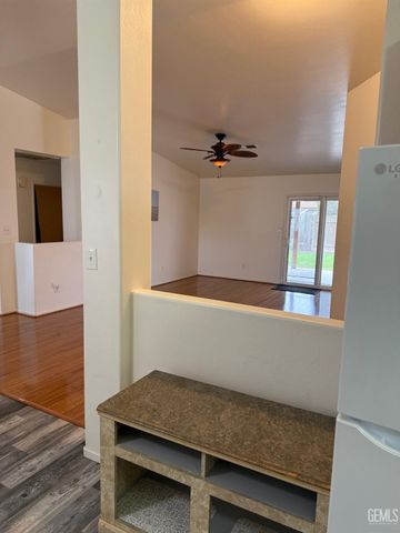 1305 Quartz Hill Road, Bakersfield, CA 93307