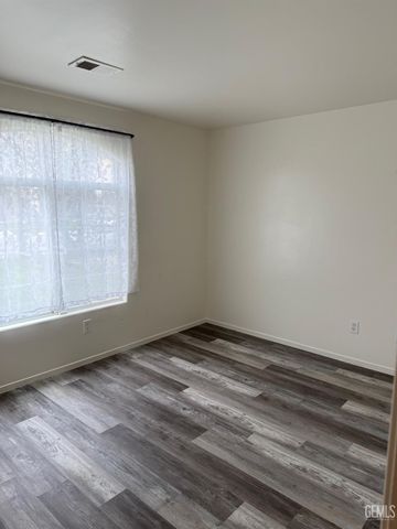 1305 Quartz Hill Road, Bakersfield, CA 93307