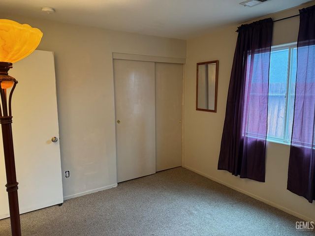 1305 Quartz Hill Road, Bakersfield, CA 93307