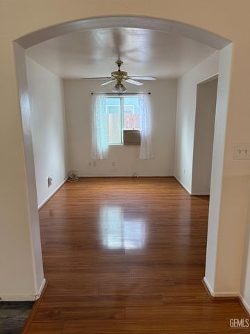 1305 Quartz Hill Road, Bakersfield, CA 93307