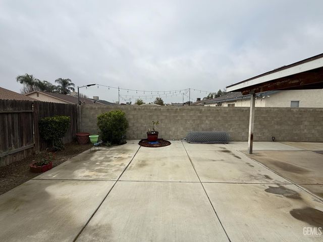 1305 Quartz Hill Road, Bakersfield, CA 93307