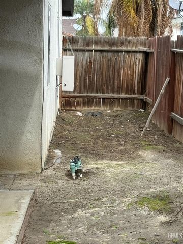 1305 Quartz Hill Road, Bakersfield, CA 93307