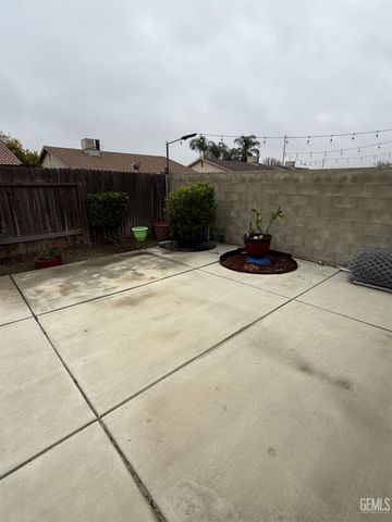 1305 Quartz Hill Road, Bakersfield, CA 93307