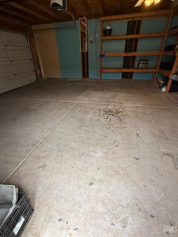 1305 Quartz Hill Road, Bakersfield, CA 93307