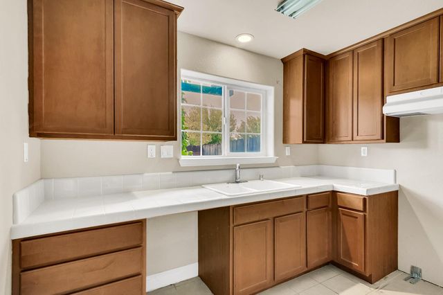 7139 Humanity Ln, Sacramento, CA 95822