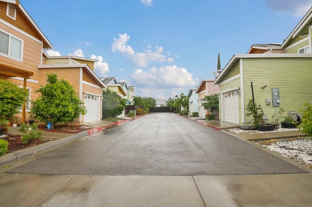 7139 Humanity Ln, Sacramento, CA 95822