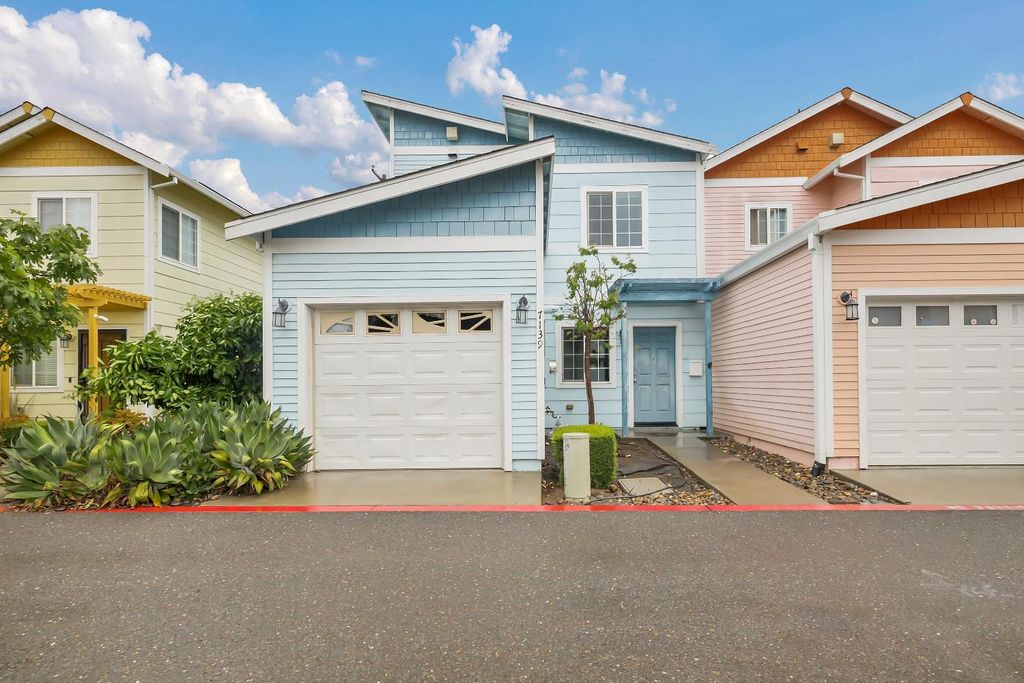 7139 Humanity Ln, Sacramento, CA 95822