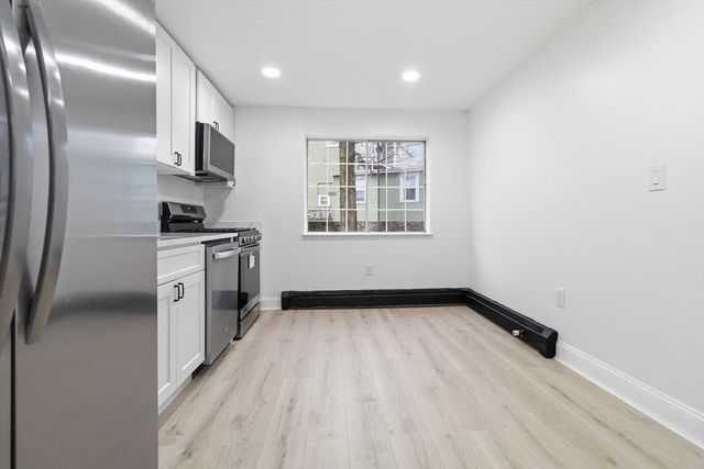 1 19th Street 3, Lowell, MA 01850