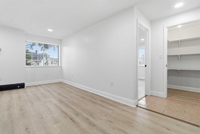 1 19th Street 3, Lowell, MA 01850