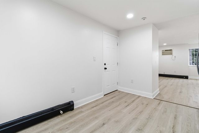 1 19th Street 3, Lowell, MA 01850