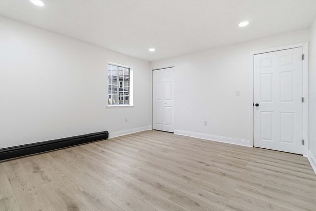 1 19th Street 3, Lowell, MA 01850