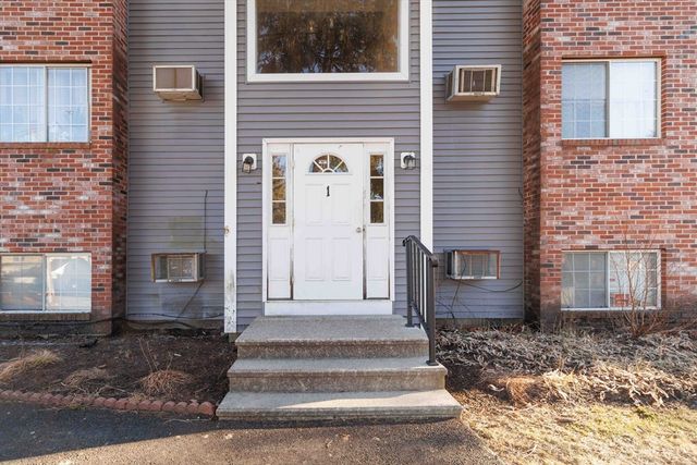 1 19th Street 3, Lowell, MA 01850