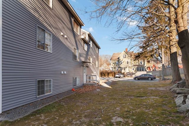 1 19th Street 3, Lowell, MA 01850