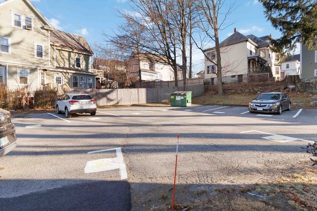 1 19th Street 3, Lowell, MA 01850