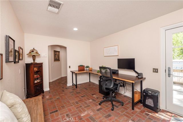 2372 Shadow Hill Drive, Riverside, CA 92506