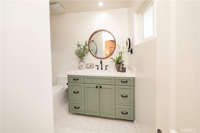 2372 Shadow Hill Drive, Riverside, CA 92506