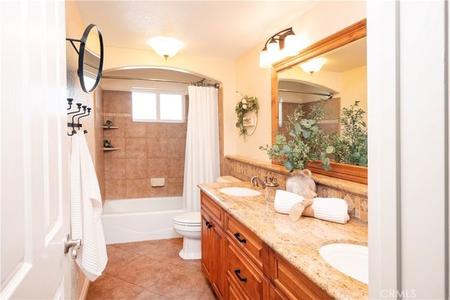2372 Shadow Hill Drive, Riverside, CA 92506