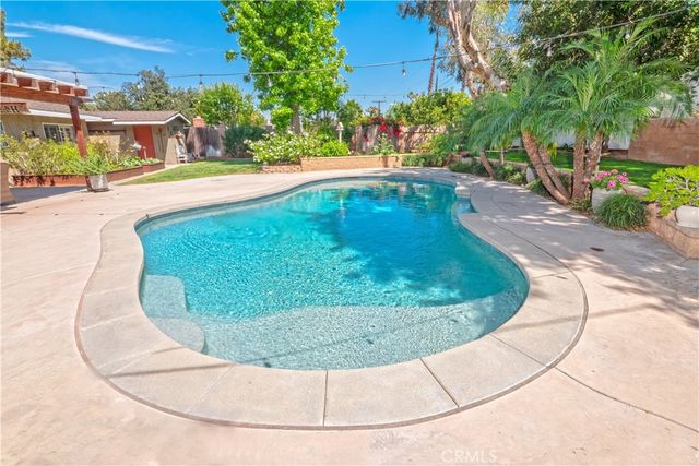 2372 Shadow Hill Drive, Riverside, CA 92506