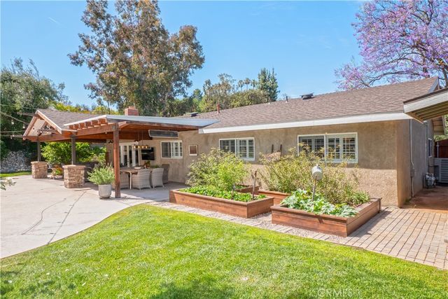 2372 Shadow Hill Drive, Riverside, CA 92506