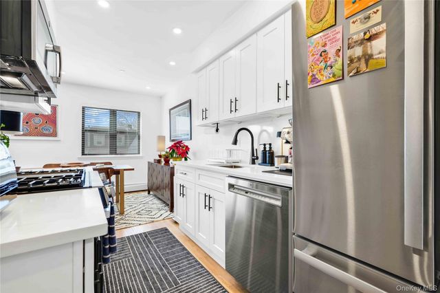 2805 21st Avenue 3, Astoria, NY 11105