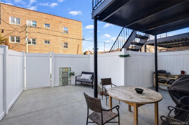 2805 21st Avenue 3, Astoria, NY 11105