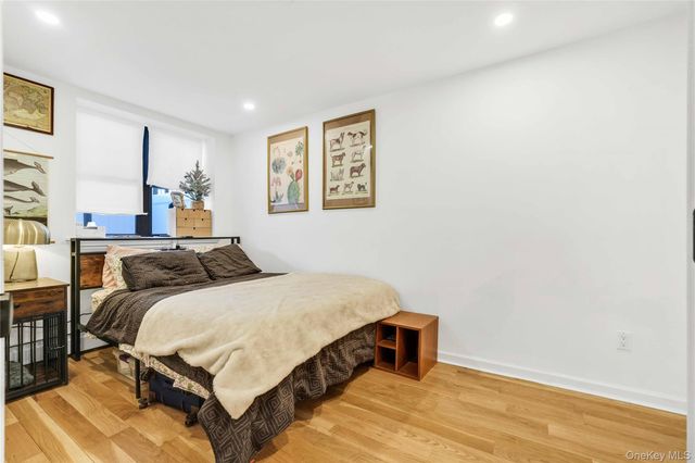 2805 21st Avenue 3, Astoria, NY 11105