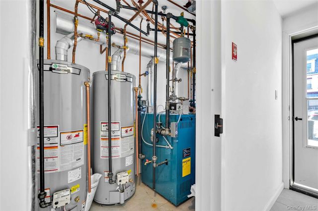 2805 21st Avenue 3, Astoria, NY 11105