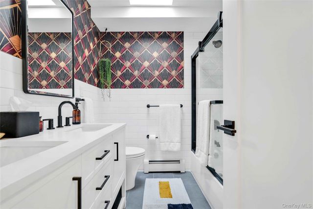 2805 21st Avenue 3, Astoria, NY 11105