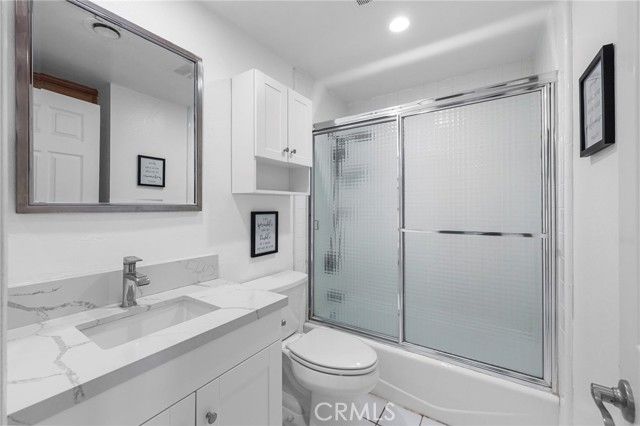 4586 Larwin, Cypress, CA 90630