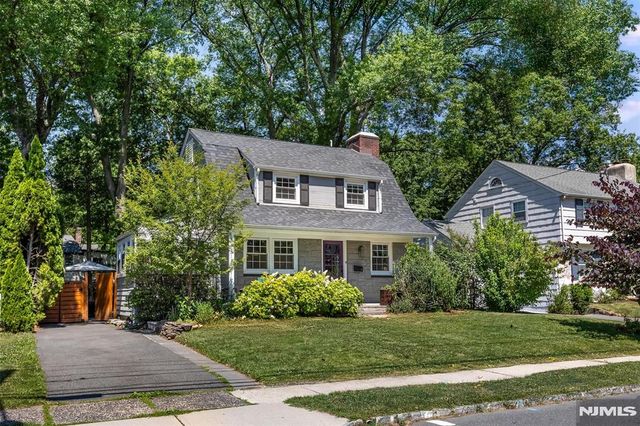 20 College Avenue, Montclair, NJ 07043