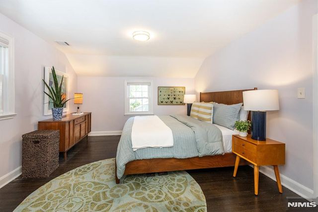 20 College Avenue, Montclair, NJ 07043