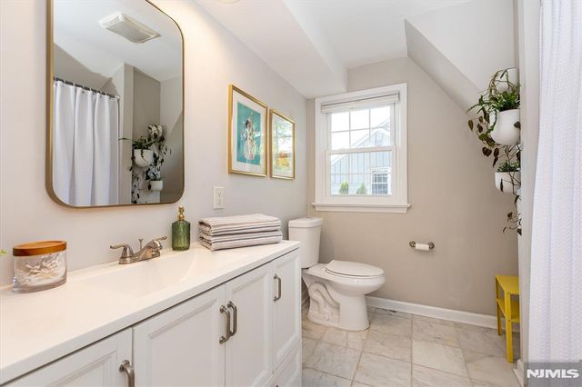 20 College Avenue, Montclair, NJ 07043
