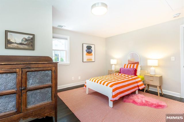 20 College Avenue, Montclair, NJ 07043