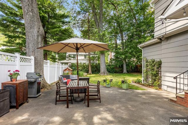 20 College Avenue, Montclair, NJ 07043