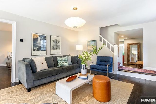 20 College Avenue, Montclair, NJ 07043