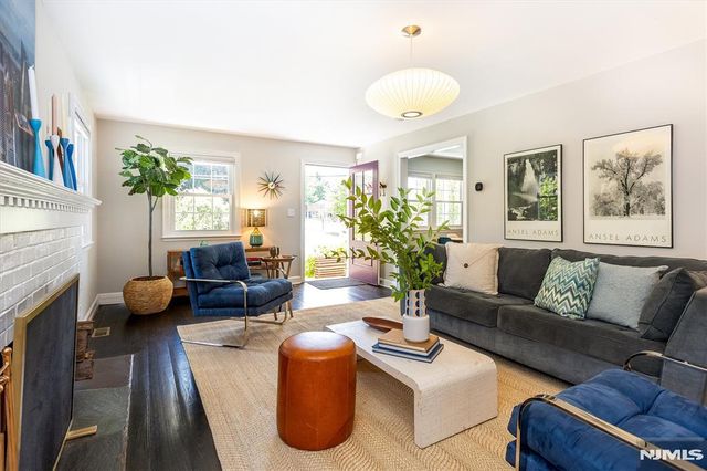 20 College Avenue, Montclair, NJ 07043
