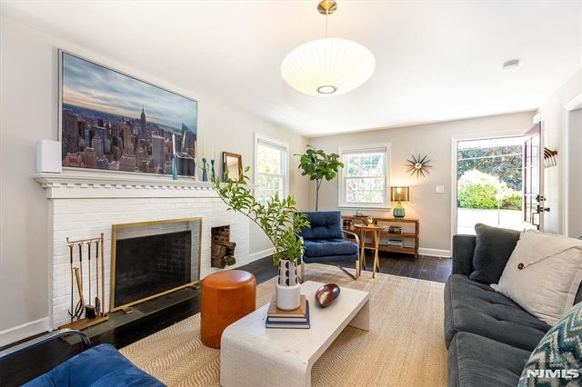 20 College Avenue, Montclair, NJ 07043