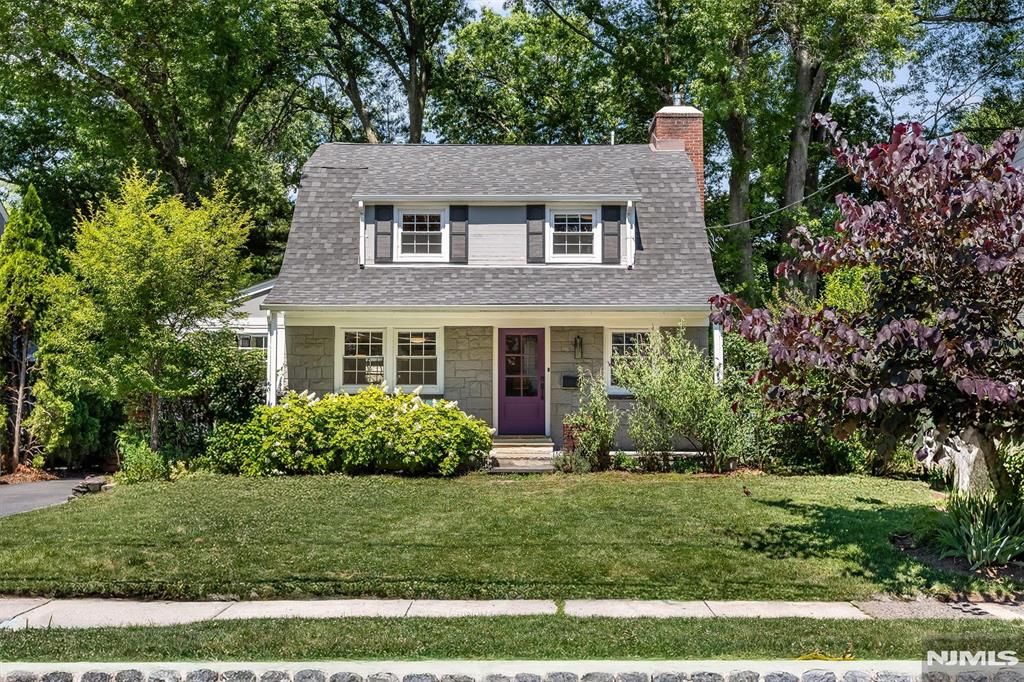 20 College Avenue, Montclair, NJ 07043