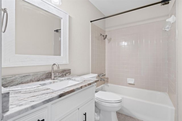 810 Stillhouse SPG, Round Rock, TX 78681