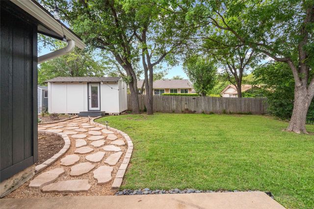 810 Stillhouse SPG, Round Rock, TX 78681