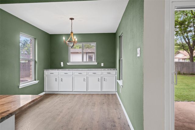 810 Stillhouse SPG, Round Rock, TX 78681