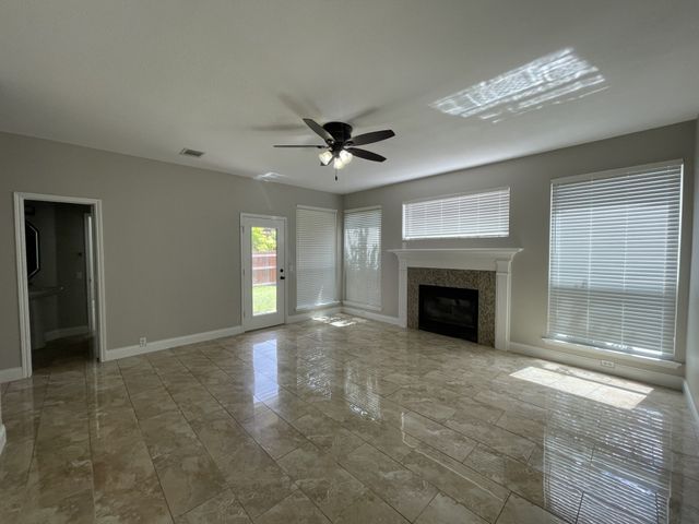 2911 Saint Jude Drive, Mansfield, TX 76063