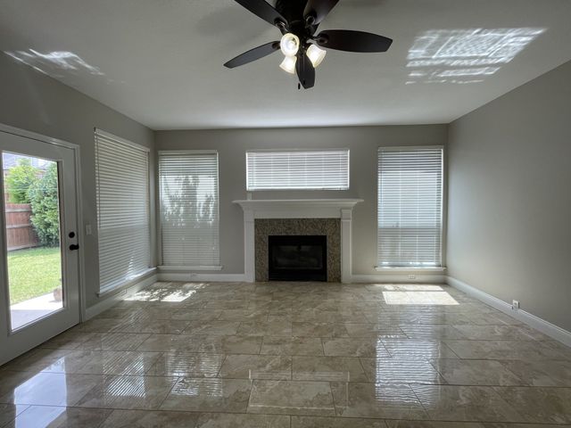2911 Saint Jude Drive, Mansfield, TX 76063