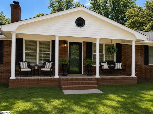 5 Green Leaf Drive, Greenville, SC 29617