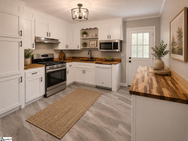 5 Green Leaf Drive, Greenville, SC 29617